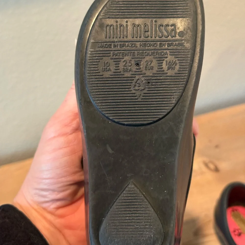 Mini Melissa Black and Pink Dress Shoes with Cat Design - Picture 2 of 2